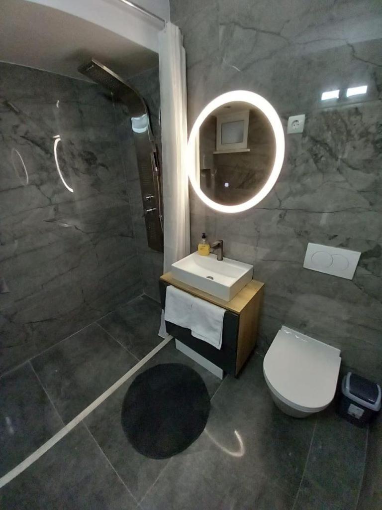 Tara Apartment *