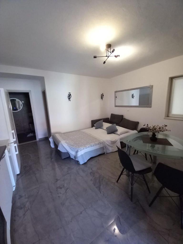 Tara Apartment